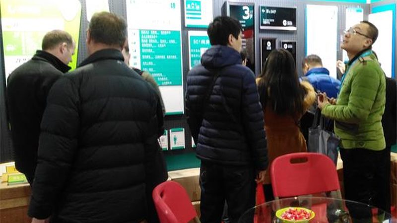喷绘写真制作流程揭秘：从设计到成品，每一步详解